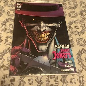 BATMAN: THREE JOKERS #3 (2020)